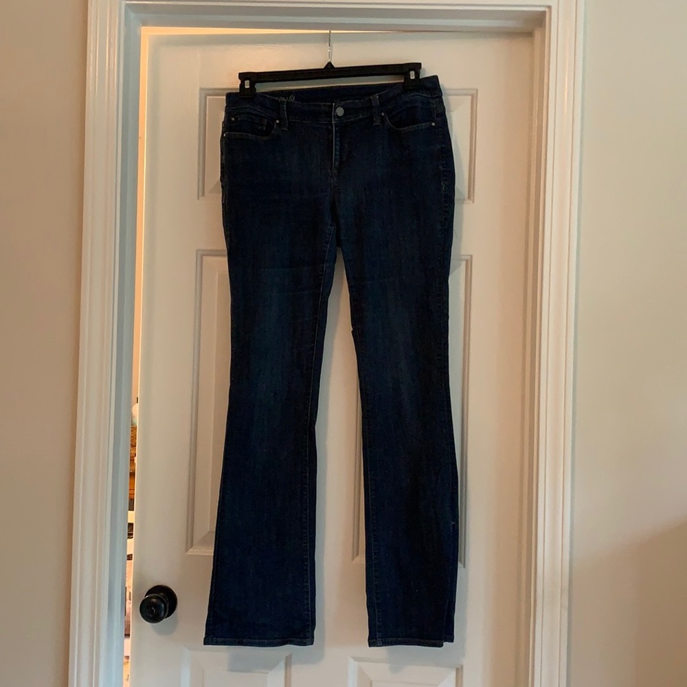 Ann Taylor jeans modern fit. Great condition!